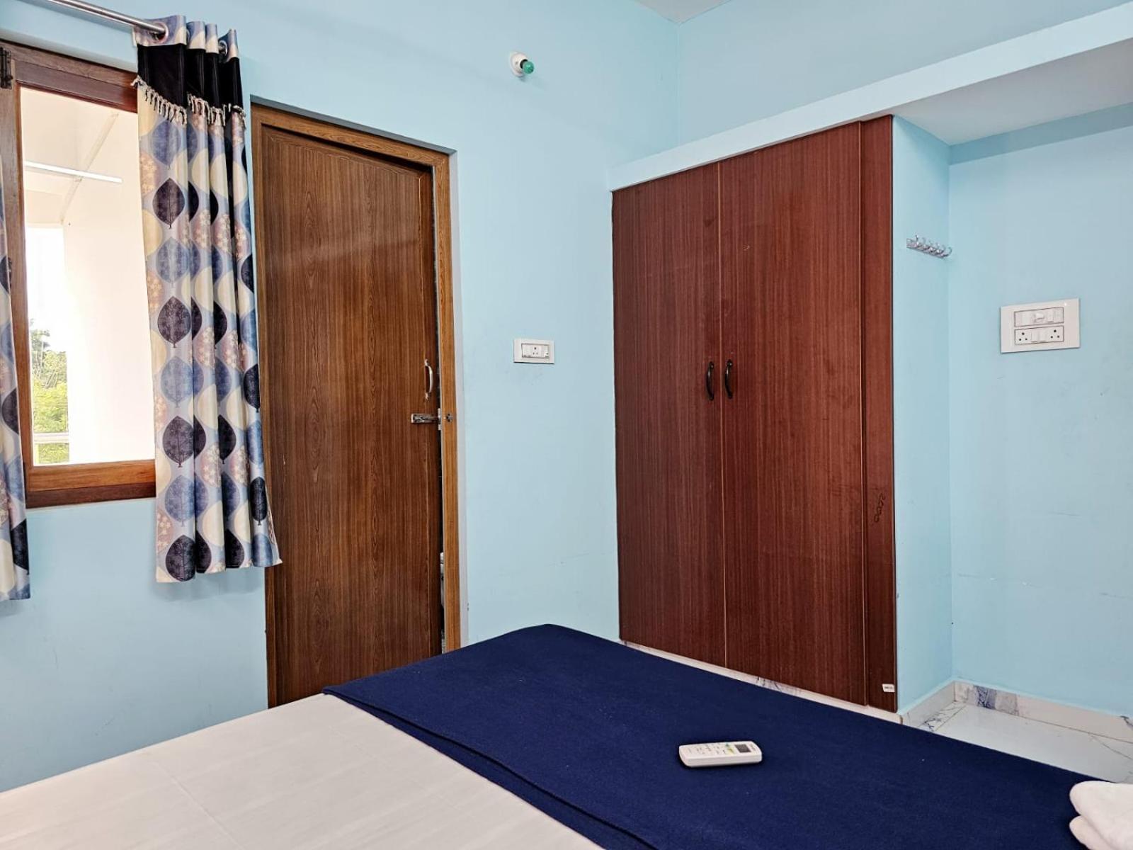 Auro Galaxy Villa Пондичери Екстериор снимка